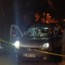 Arkadaşının aracına tabancayla a&ccedil;ılan ateşte &ouml;ld&uuml;