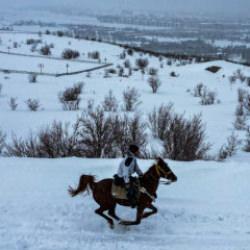 Aziziye Tabyaları karla kaplandı: Doğa ve tarih i&ccedil;inde atlı gezinti keyfi