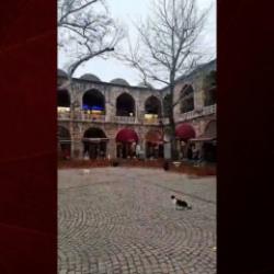 Bursa'nın tarihi değeri Koza Han'da yeni d&ouml;nem: Masa sandalyeler kaldırılıyor