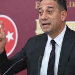 CHP'li Ali Mahir Başarır &Ouml;zg&uuml;r &Ouml;zel'in k&uuml;f&uuml;r&uuml; i&ccedil;in "iyi olmuş"dedi...