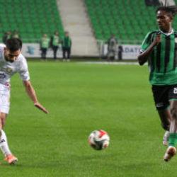 Zirvenin peşini bırakmıyorlar! Rakip takımı ateş hattına attılar