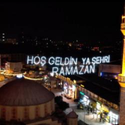 Esenler 'Ramazan Rahmettir' diyecek