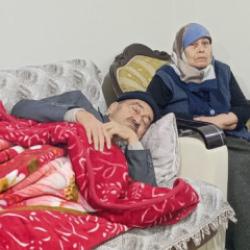 Evinin satıldığını &ouml;ğrenince fel&ccedil; oldu! Kahramanmaraş'ta gelinleri evi sattı iddiası