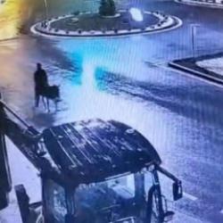 Forklifle kuyumcu soymaya gelip eşekle ka&ccedil;tı! O anlar kamerada