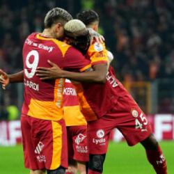 Galatasaray'dan 30 ma&ccedil;lık &ccedil;ılgın seri