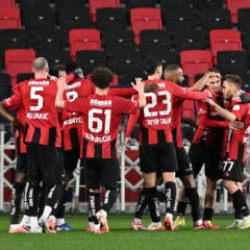 Burak Yılmaz-Emre Bel&ouml;zoğlu kapışması nefes kesti! Geriden gelip kazandılar