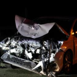 Elazığ'da İki otomobil &ccedil;arpıştı! Yaralılardan birinin durumu kritik