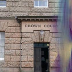 İngiltere&rsquo;deki asılsız tecav&uuml;z iddiası profilleme tartışmasını alevlendirdi