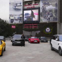 İstanbul'da l&uuml;ks otomobil ka&ccedil;ak&ccedil;ılığı operasyonu: 14 g&ouml;zaltı