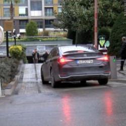 İstanbul'daki sitenin otoparkından &ccedil;uvalların i&ccedil;indeki 30 milyon dolar &ccedil;alındı