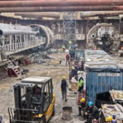 K&ouml;rfezray projesinde vites y&uuml;kseldi: 4 "dev k&ouml;stebek" aynı anda kazıyor