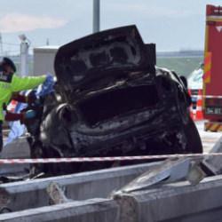  Kuzey Marmara'da korkun&ccedil; kaza! Bariyerlere &ccedil;arptı alev aldı, s&uuml;r&uuml;c&uuml; hayatını kaybetti