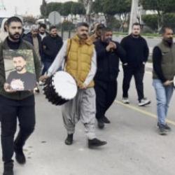 Mersin'de &ouml;len genci davul zurnayla uğurladılar