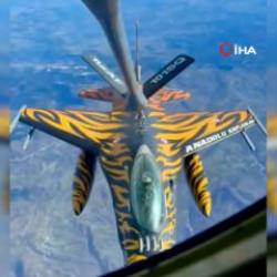 NATO paylaştı: T&uuml;rk F-16'sından havada yakıt ikmali