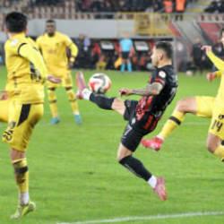 S&uuml;per Lig yolunda ağır yaralanan 1. Lig ekibi ayrılık kararı aldı