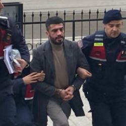 Tartıştığı arkadaşını 7 bı&ccedil;ak darbesiyle &ouml;ld&uuml;rd&uuml;!