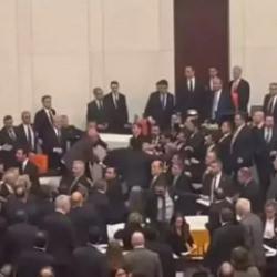 Osman G&ouml;k&ccedil;ek Meclis'teki yemin kavgasını saniye saniye anlattı: M&uuml;dahale etmek zorundaydım