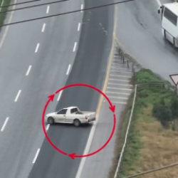 Uygulama noktasından ka&ccedil;mak isterken geri geri giden s&uuml;r&uuml;c&uuml; drona yakalandı