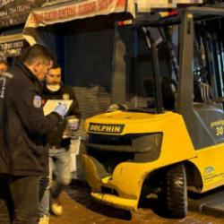 Kayseri'de ilgin&ccedil; hırsızlık: Forkliftle kuyumcuya daldı!