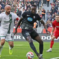 90+9'da gelen gol Diagne'yi &ccedil;ıldırttı: Tam bir rezalet...