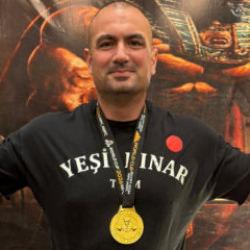 Arnold Schwarzenegger'in yarışmasına davet edilen T&uuml;rk şampiyon oldu