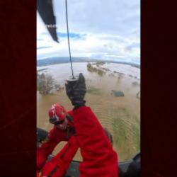 Aydın&rsquo;da selde mahsur kalan vatandaş Jandarma helikopteriyle kurtarıldı