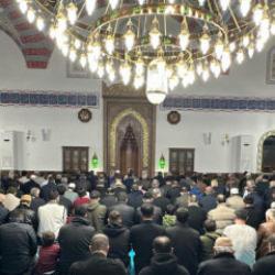 Başkan Altay ve Başkan Kavuş, Konyalıların ilk teravih namazı heyecanına ortak oldu