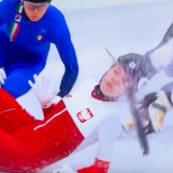 Dehşet anları: Polonyalı sporcunun y&uuml;z&uuml; paten bı&ccedil;ağıyla kesildi