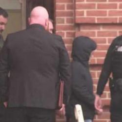 Doğum g&uuml;n&uuml; partisi kanlı bitti: 11 yaşındaki &ccedil;ocuk babasını vurdu!