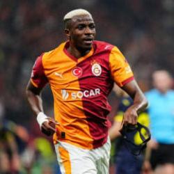 Efsane forvet d&uuml;nya devine Osimhen'i &ouml;nerdi! 'Ger&ccedil;ek bir 9 numaraya ihtiyacı var'