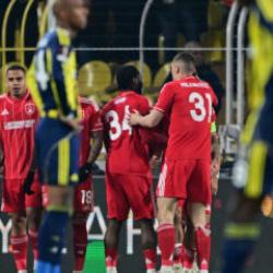Fenerbah&ccedil;e hezimeti yaşadı! UEFA puan sıralaması anında g&uuml;ncellendi