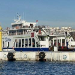 Feribot seferlerine 'fırtına' engeli