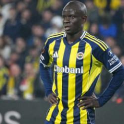 Formsuz başlangı&ccedil; yapan N'Golo Kante i&ccedil;in karar &ccedil;ıktı