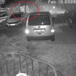 Hatay&rsquo;da s&uuml;r&uuml;c&uuml;s&uuml;n&uuml;n kontrol&uuml;n&uuml; kaybettiği kamyon u&ccedil;urumdan yuvarlandı