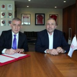 İmzalar atıldı! Milli Takımlar i&ccedil;in yeni sponsor