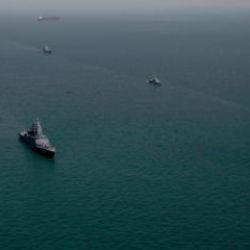 İran ile Rusya'dan H&uuml;rm&uuml;z'de g&ouml;vde g&ouml;sterisi! ABD'ye b&ouml;yle meydan okudular