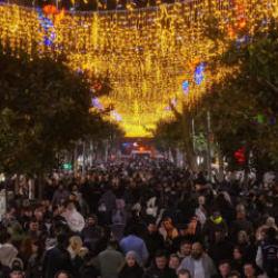 İstiklal Caddesi değil, Esenler! Vatandaş akın etti