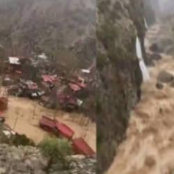 Kayseri'de korkutan tablo: Sel bir mahalleyi yuttu!