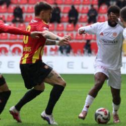 Kayserispor, 6 puanlık ma&ccedil;ta Antalyaspor'u 89'da yıktı! 8 ma&ccedil;lık seri bitti