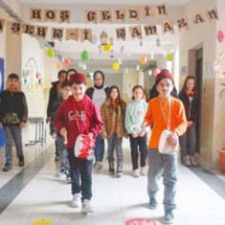 Mıgırdı&ccedil;&rsquo;ı sever de/Osman&rsquo;ı sevmez zındık! Ramazan geldi nefretler dirildi!