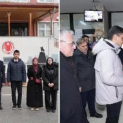 &Ouml;ğretmenler &ouml;ğrencileriyle birlikte 'zimem defteri' geleneğini devam ettiriyor
