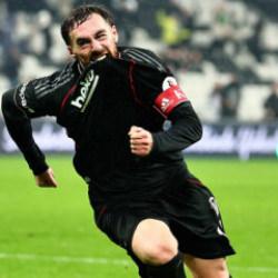 Orkun K&ouml;k&ccedil;&uuml;'ye bomba teklif! Beşiktaş kararını &ccedil;oktan vermiş