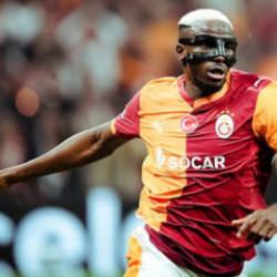 Osimhen'i izlemeye gelmişlerdi: Bir başka yıldıza hayran kaldılar