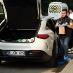 Patronunun boğazını keserek &ouml;ld&uuml;rd&uuml;! 38 milyonluk &ccedil;ek h&acirc;l&acirc; kayıp 