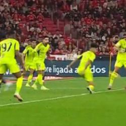 Rafa Silva siftahı 'Rabona' vuruşuyla yaptı! Muhteşem gol d&uuml;nyada g&uuml;ndem oldu
