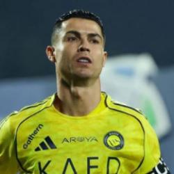 Portekizli yıldız Ronaldo g&ouml;n&uuml;lleri fethetti! M&uuml;sl&uuml;man takım arkadaşlarıyla oru&ccedil; tuttu