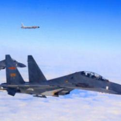 Sarı Deniz'de tehlikeli anlar! ABD ve &Ccedil;in savaş u&ccedil;akları karşı karşıya geldi