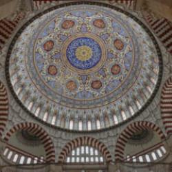 Selimiye Camisi t&uuml;m g&ouml;rkemiyle Ramazan'a hazır