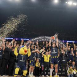 T&uuml;rkiye Kupası Fenerbah&ccedil;e'nin! Derbide Beşiktaş'ı yıktı