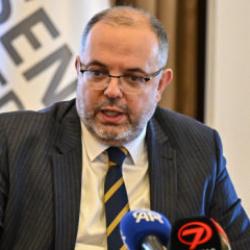 &Uuml;nl&uuml; tarih&ccedil;i Prof. Dr. Erhan Afyoncu T&uuml;rkiye'nin &ouml;n&uuml;ndeki en b&uuml;y&uuml;k tehlikeyi a&ccedil;ıkladı